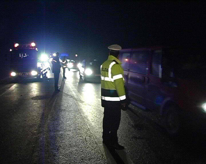 Un șofer de 80 ani a provocat accidentul cu 5 mașini de la Podoleni