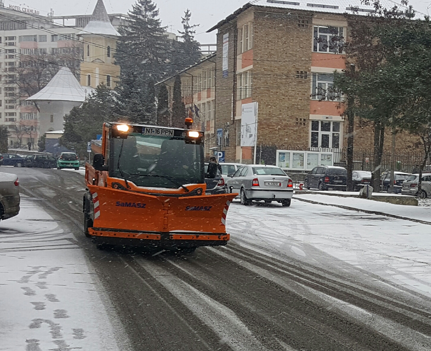 Informare meteo de intensificări ale vântului și ninsori viscolite!