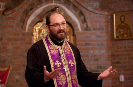 Preotul Constantin Necula conferențiază la Piatra-Neamț: ”Bucuria postirii – Postul bucuriei”