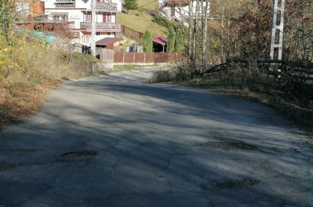 Județul turistic Neamț: drumul Bicaz – Izvorul Muntelui, lăsat de izbeliște (fotogalerie)