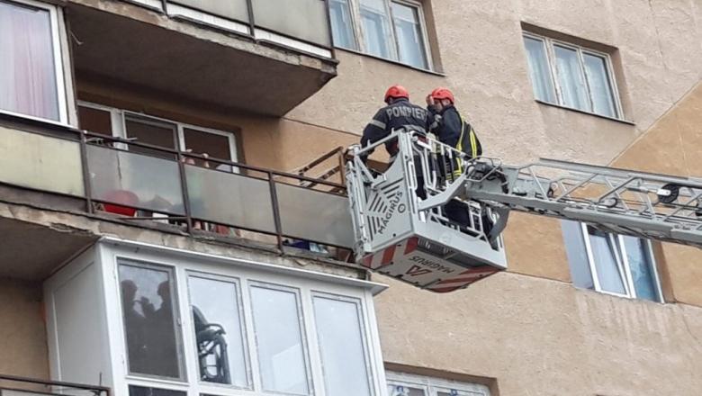 Panică într-un bloc din Piatra-Neamţ din cauza unui incendiu într-un apartament