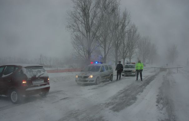 Iarna revine în forţă în Neamţ! Cod Galben de ninsori şi viscol! (marţi – 6 aprilie 2021)