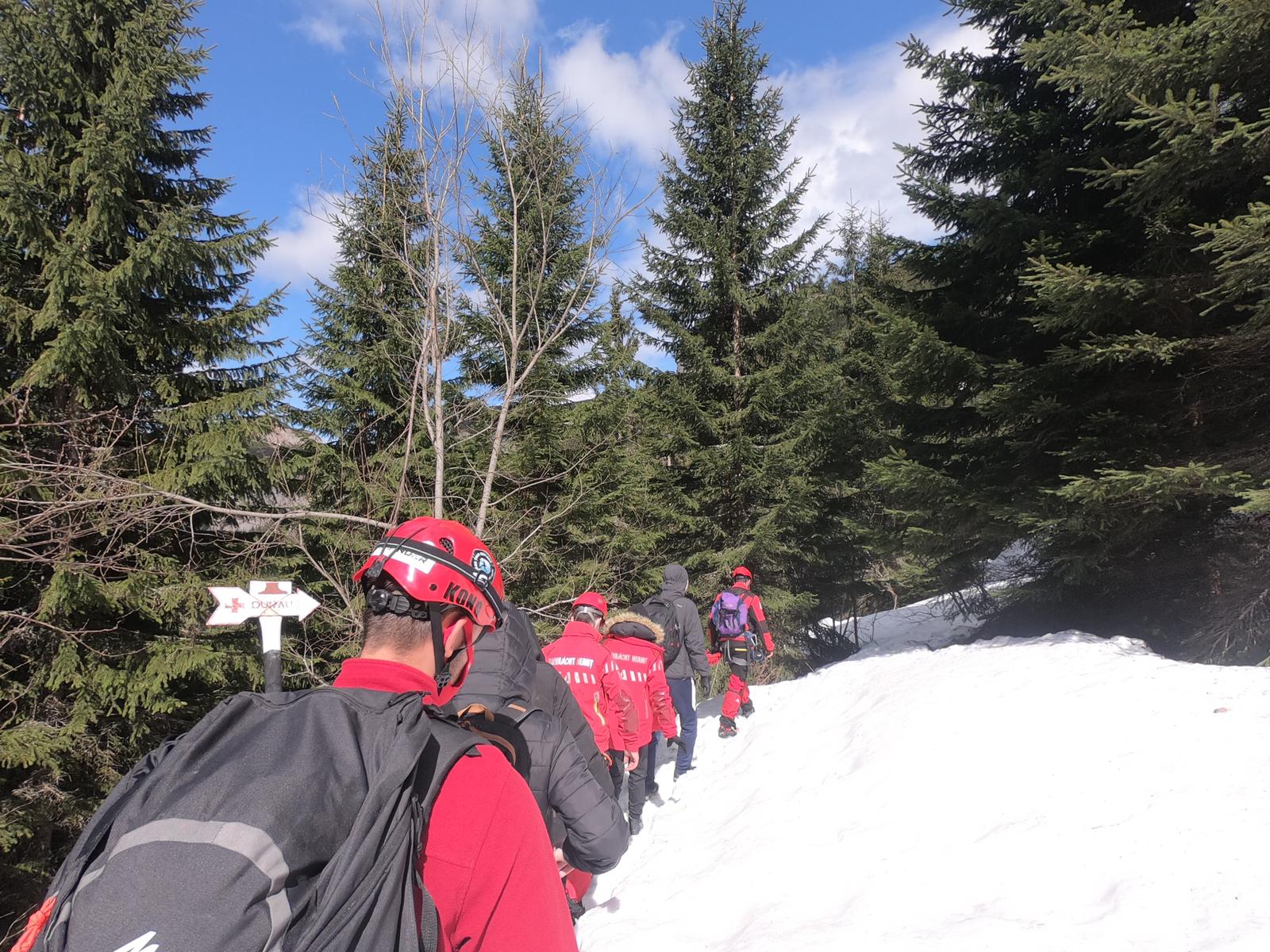 Avertisment Salvamont: Pe Ceahlău încă este iarnă!