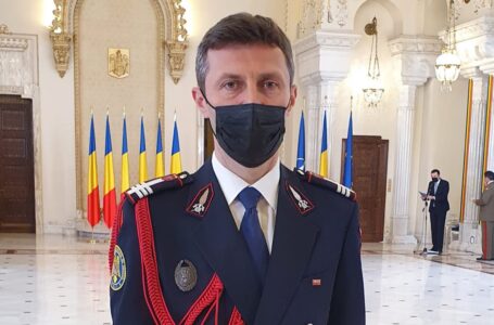 Inspectorul șef al ISU Neamț, col. Mihai Mitrea a fost decorat de președintele Klaus Iohannis