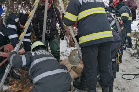 Bărbat din Neamț, scos mort dintr-o fântână adâncă de 10 metri