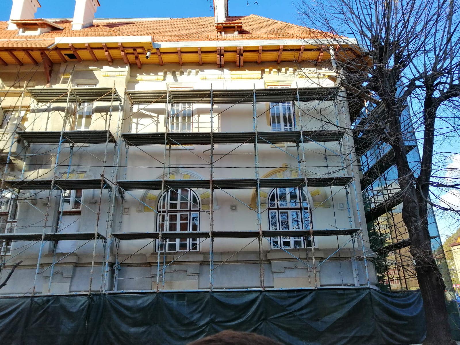 Reabilitarea Muzeului de Istorie din Piatra-Neamț a ajuns la etapa de lucrări la fațadă