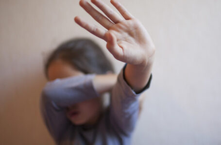 Bărbat din Neamţ, acuzat că a abuzat sexual o fetiţă de 8 ani