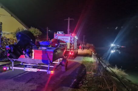 O maşină în care se aflau doi tineri a plonjat în canalul de aducţiune al hidrocentralei Stejaru