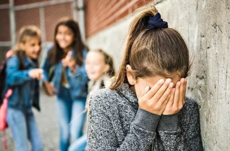 Semnal de alarmă al deputatului Mara Calista în privinţa cazurilor de bullying din şcoli
