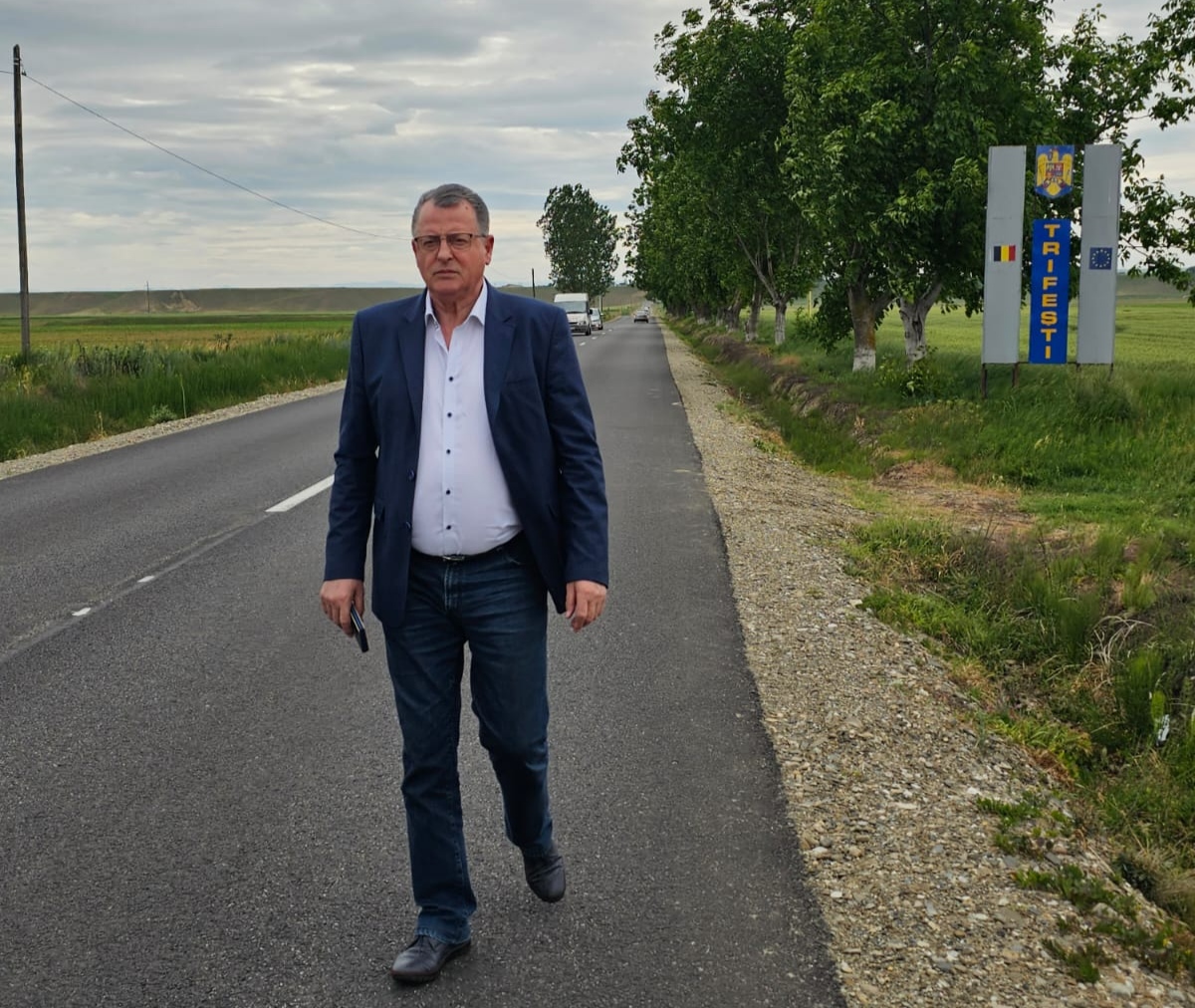 Pentru realizarea Axei rutiere strategice 3 a fost modificat traseul rețelei de gaz, pe strada Izvoare, în Piatra-Neamț