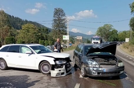 FOTO – Accident cu victimă pe DN15 la Tarcău comis de un şofer în vârstă de 70 ani