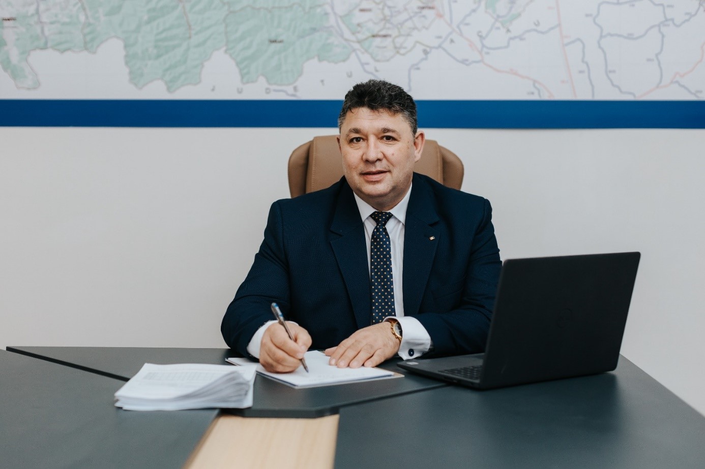 Cine este Gheorghe Apetrei, candidatul PNL la funcţia de primar al oraşului Târgu-Neamţ?!