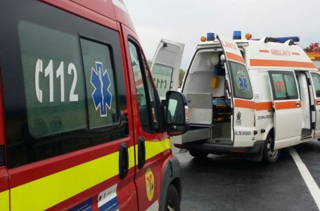 Doi răniți după ce s-au răsturnat cu mașina pe axialul spre Durău