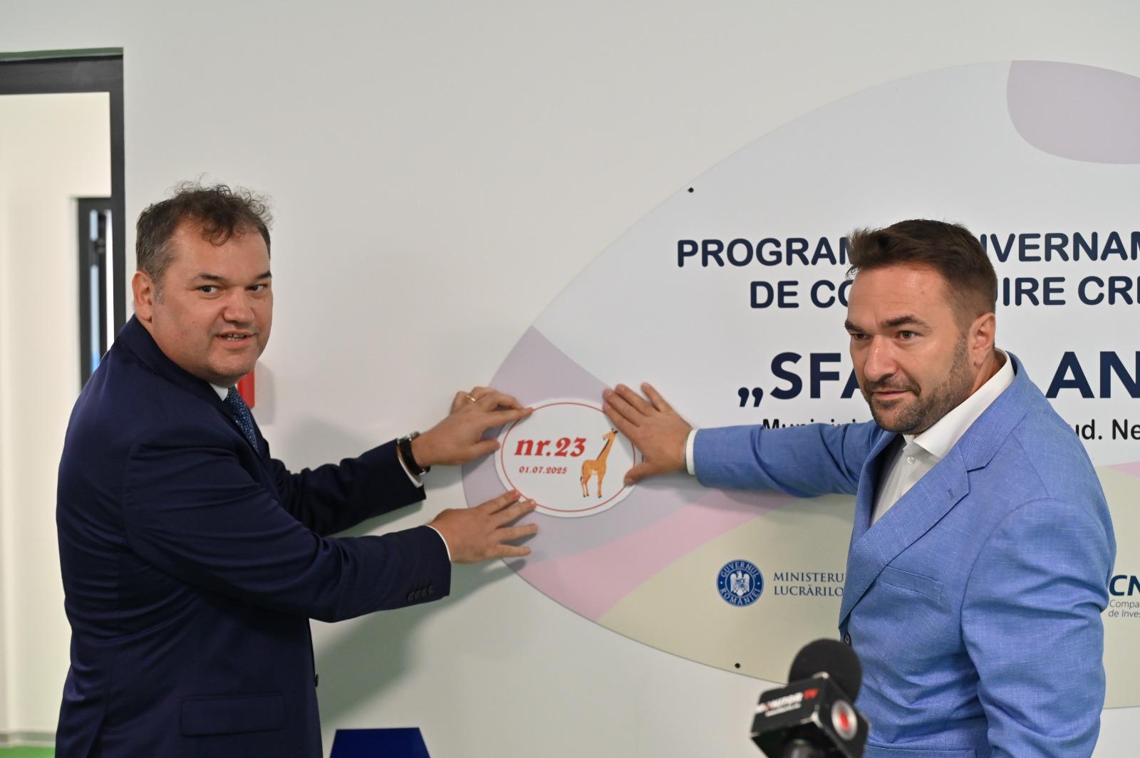 Ministrul Cseke Attila şi primarul Adrian Niţă au inaugurat creşa din cartierul Văleni