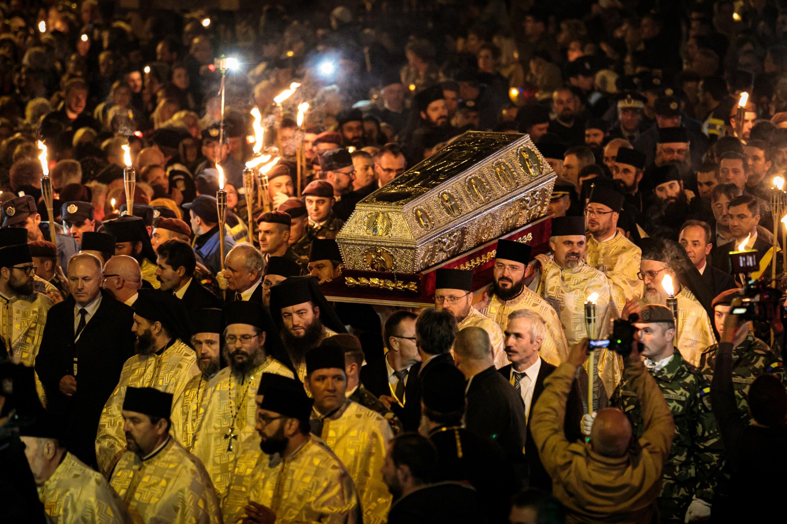 Programul oficial al Sărbătorii Sfintei Cuvioase Parascheva la Catedrala Mitropolitană din Iaşi (8-15 octombrie 2025)