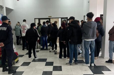 Interes crescut la Bursa Locurilor de Muncă în Neamţ. Aproape 250 de persoane au fost preselectate în vederea angajării.