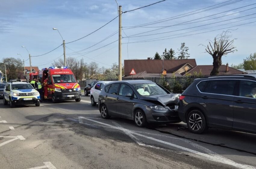 Accident cu trei mașini în Piatra-Neamț