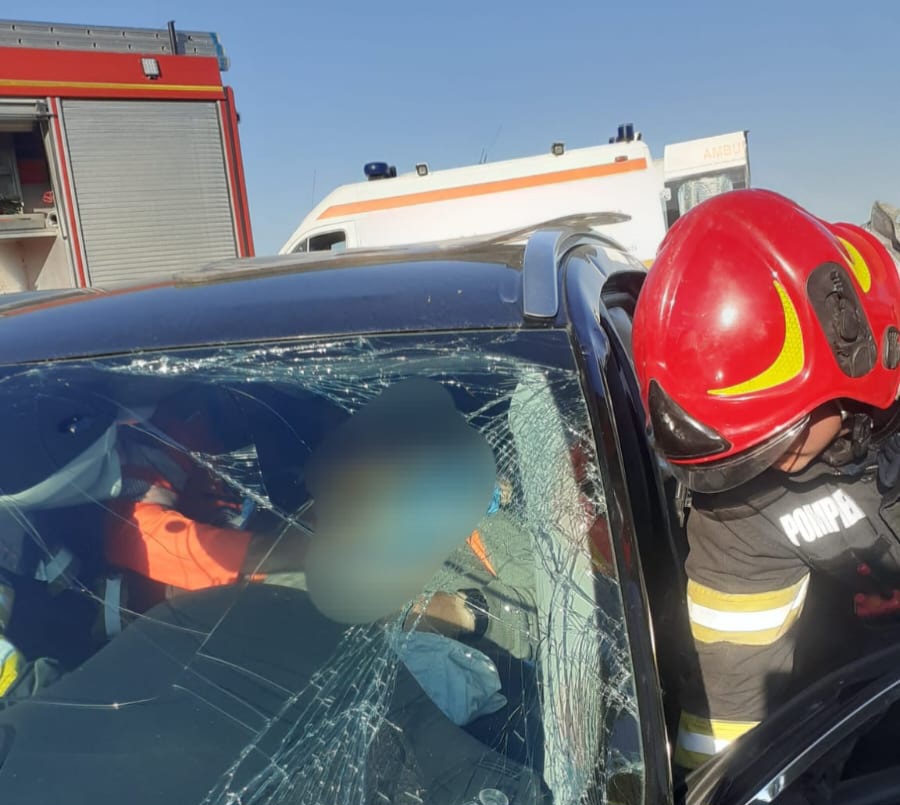 Accident cu trei victime la Timișești