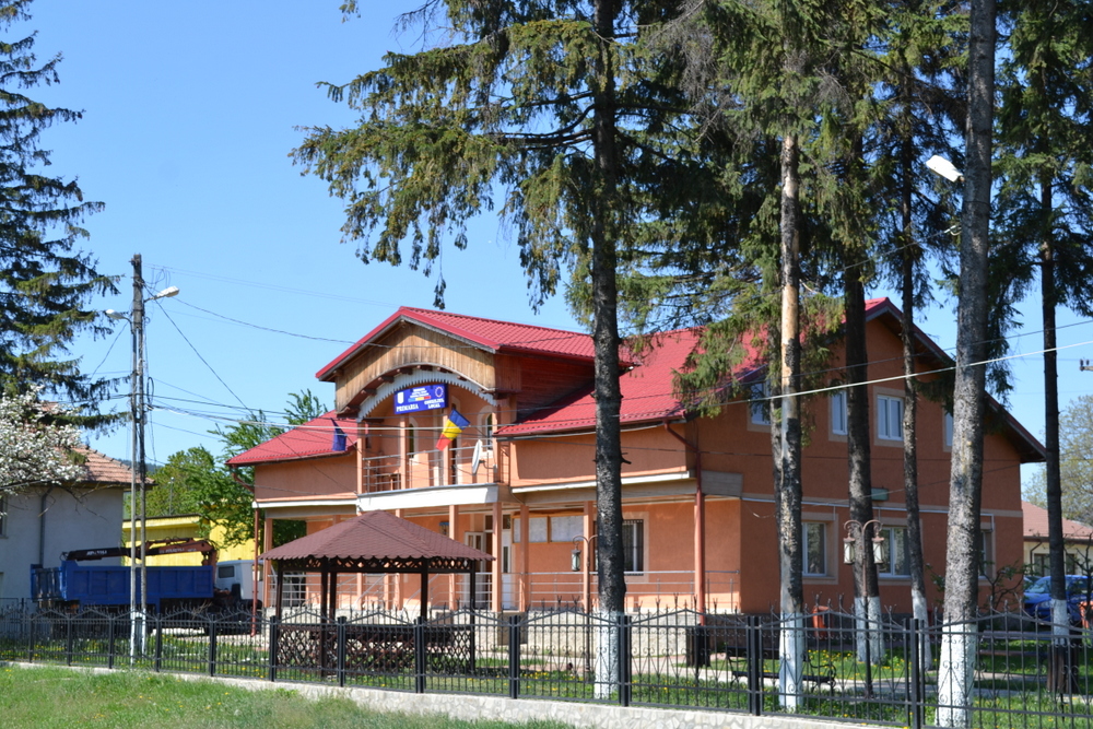 Primăria Crăcăoani, amendată pentru problemele legate de fântânile publice. Nereguli grave sunt şi la şcoli.